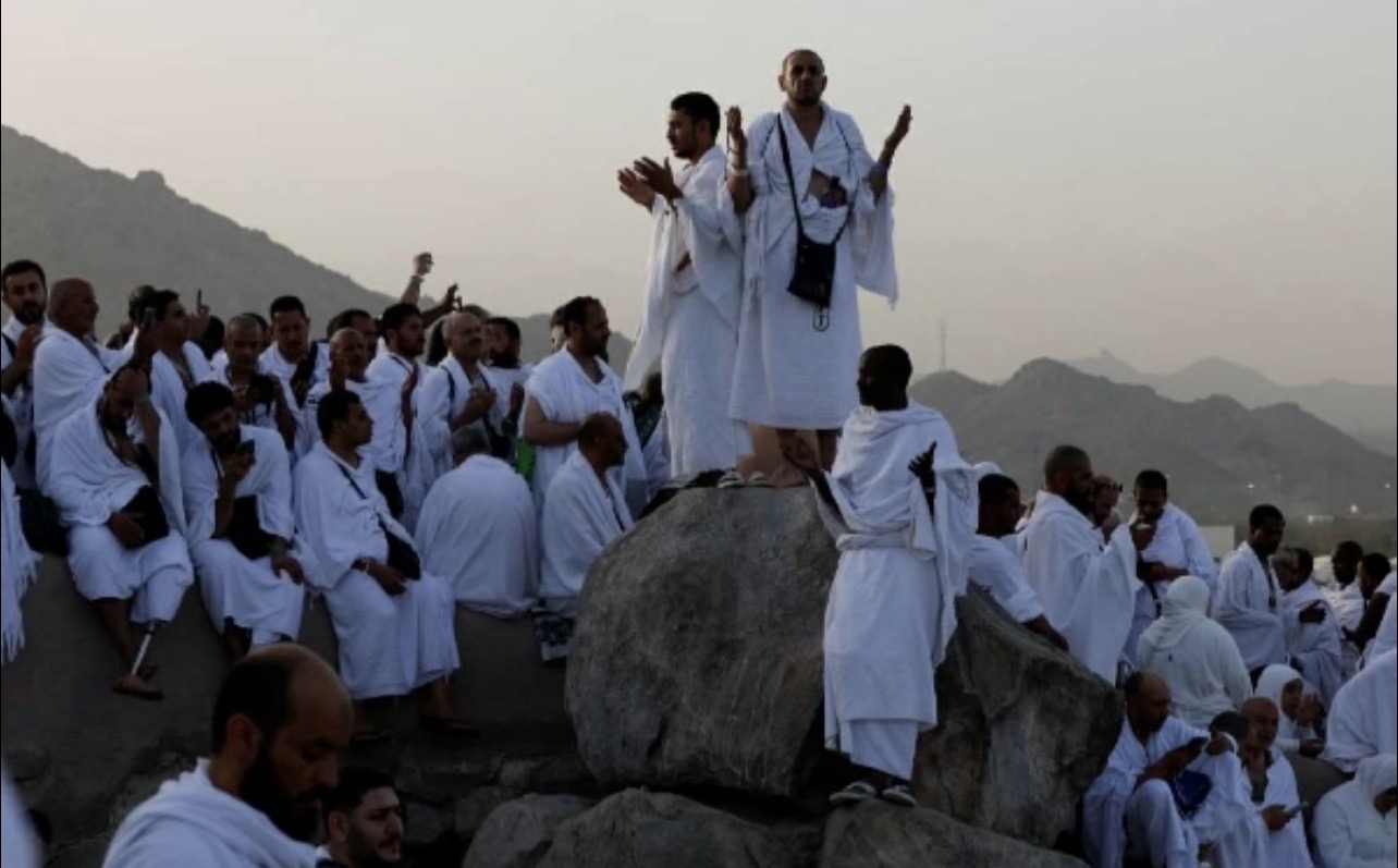 صعيد عرفة يستقبل 1.52 مليون حاج لأداء الركن الأعظم