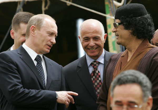  القذافي و بوتين